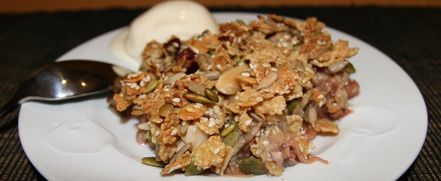 A simple and deliciously healthy apple and rhubarb crumble