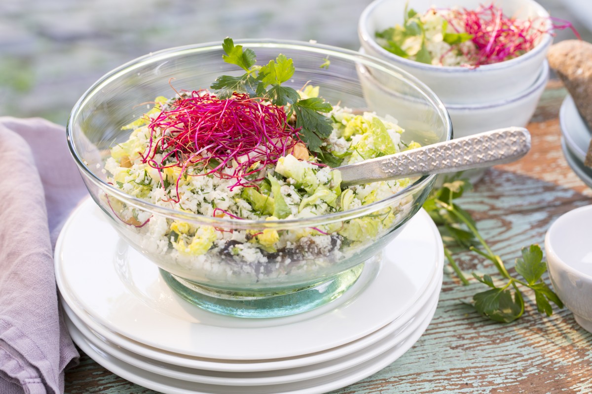 colourful and crunchy cauliflower rice salad 