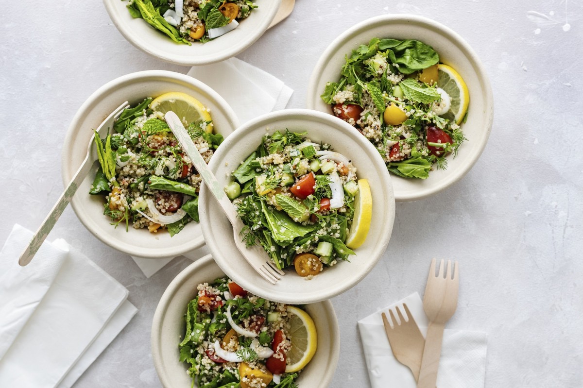 Easy Greek quinoa salad