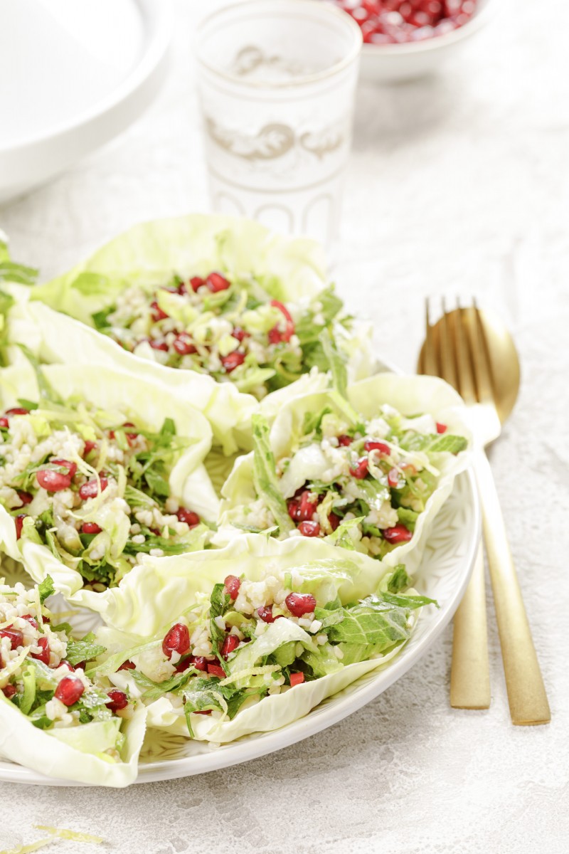 Tabbouleh with pointed cabbage and crunchy cos