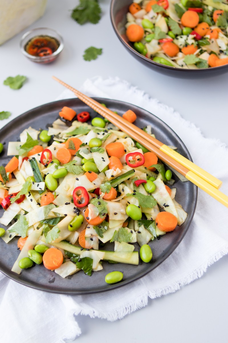 Aziatische koolsalade met sesamdressing