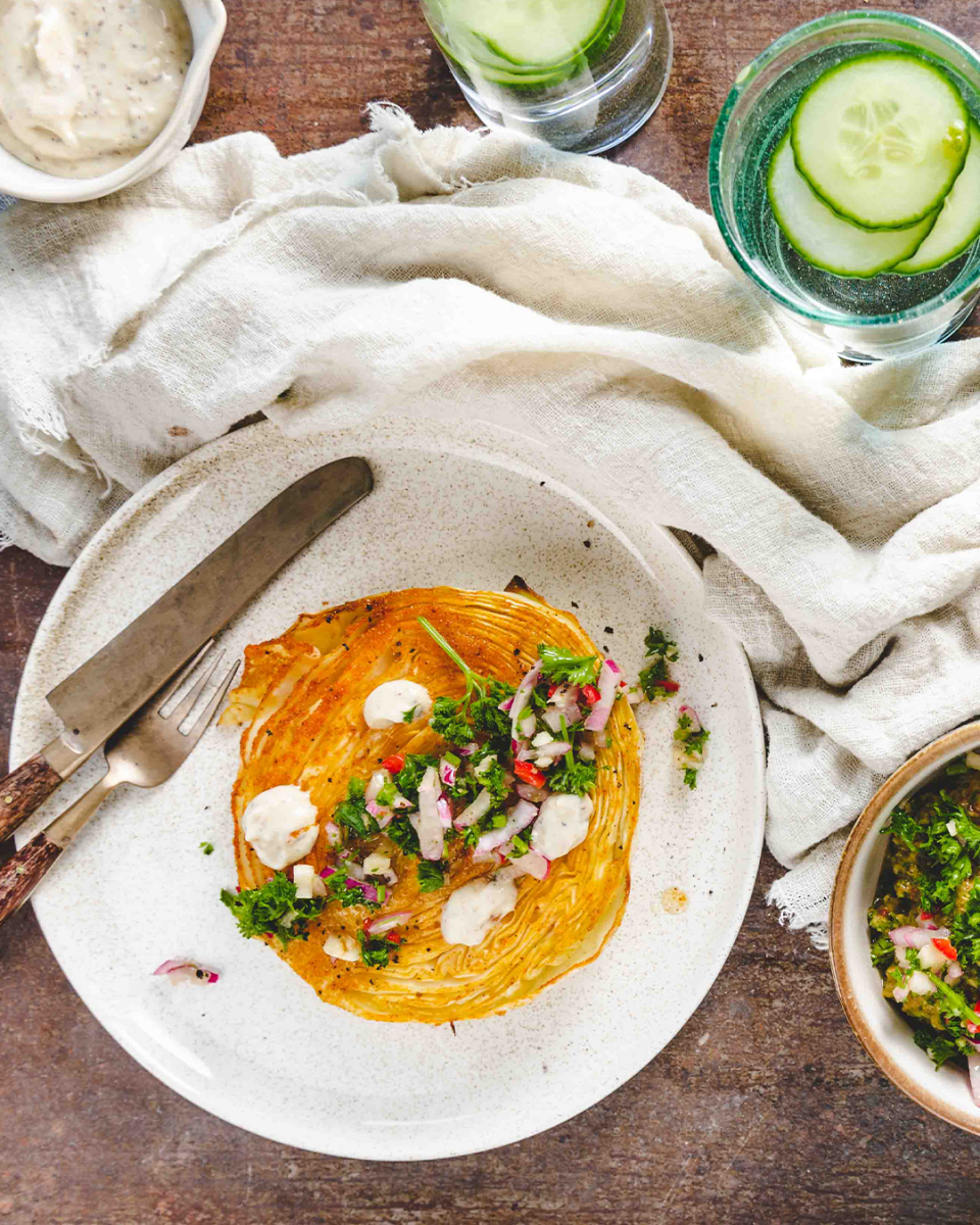 Koolsteaks met chimichurri en truffelmayonaise