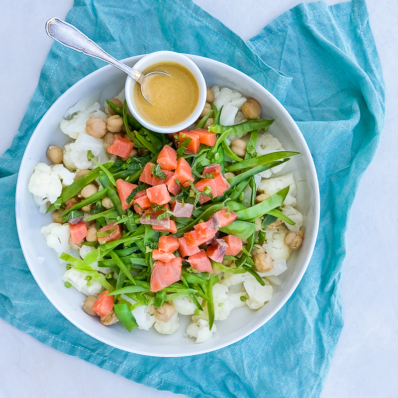 Ensalada de primavera y garbanzos y aliño de miso. | Love my Salad