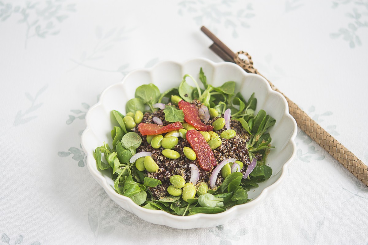 Ensalada proteica de quinoa y edamame