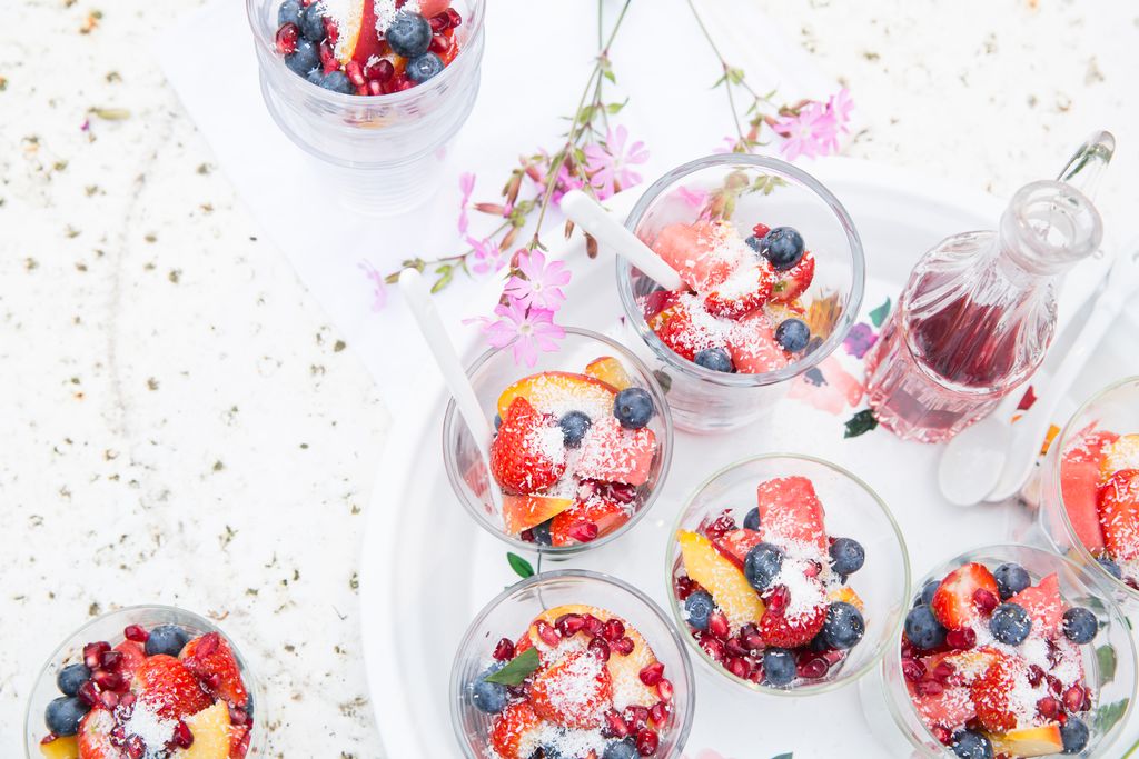 Watermeloensalade met nectarine en geraspte kokos