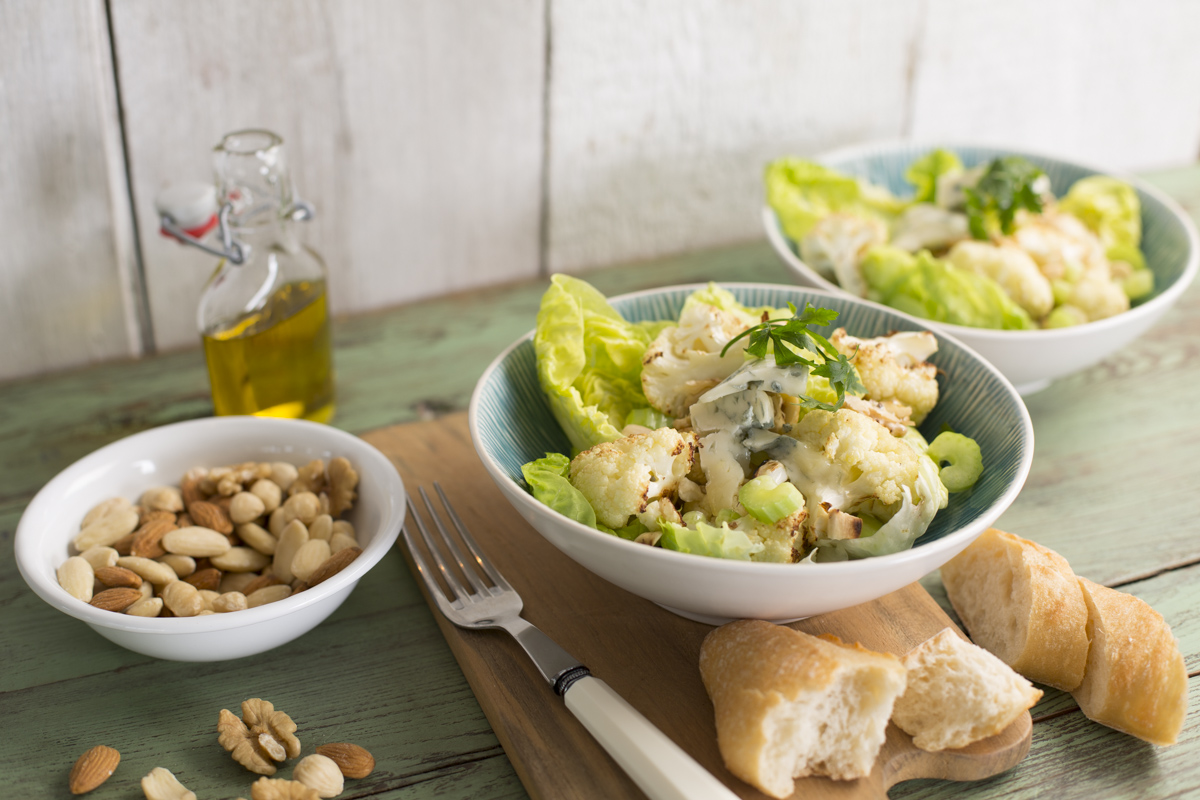 Roasted cauliflower salad with Gorgonzola and roasted nuts