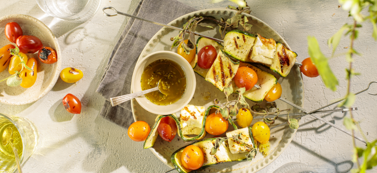 Griekse spiesen van courgette, tomaat & feta