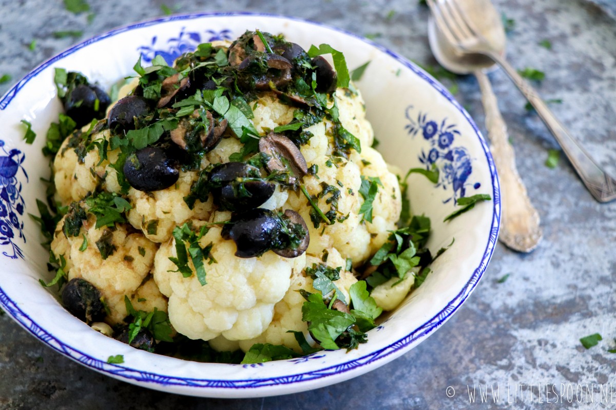 Sardinian cauliflower with anchovies and black olives