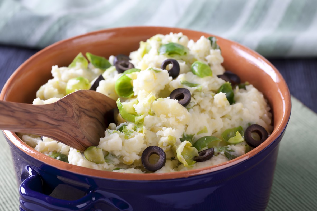 Mediteraanse stamppot met spruitjes en olijfjes