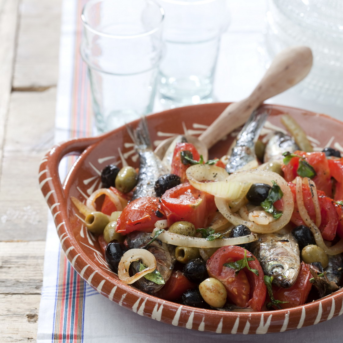 Portugese salade met sardientjes