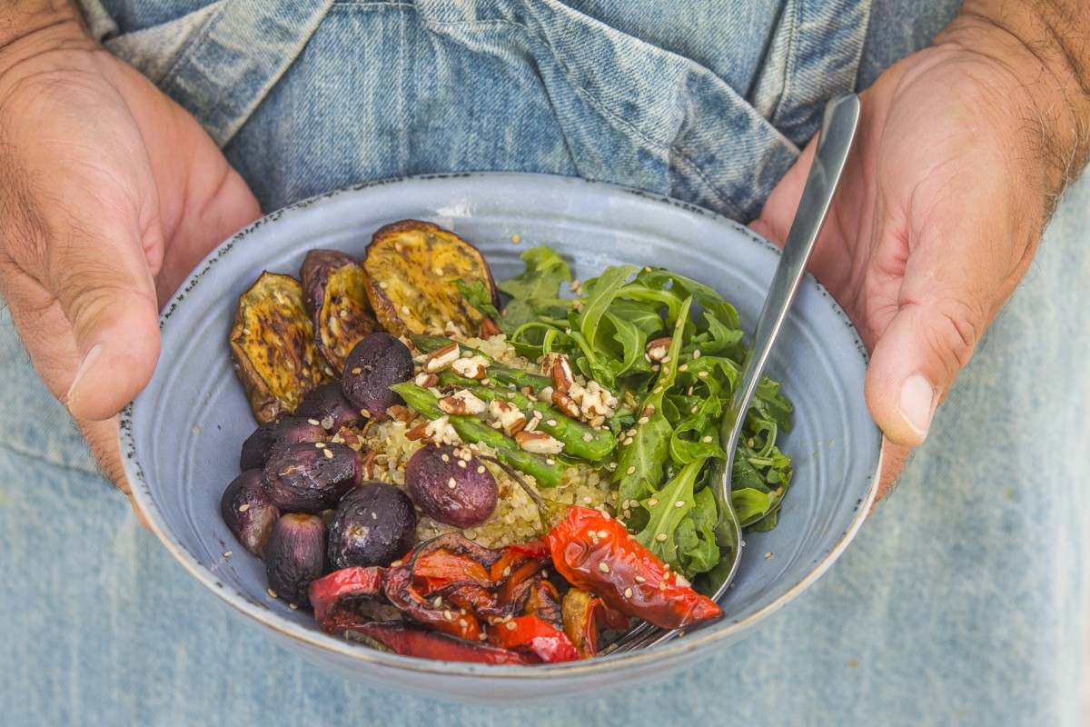 Quinoa poke bowl