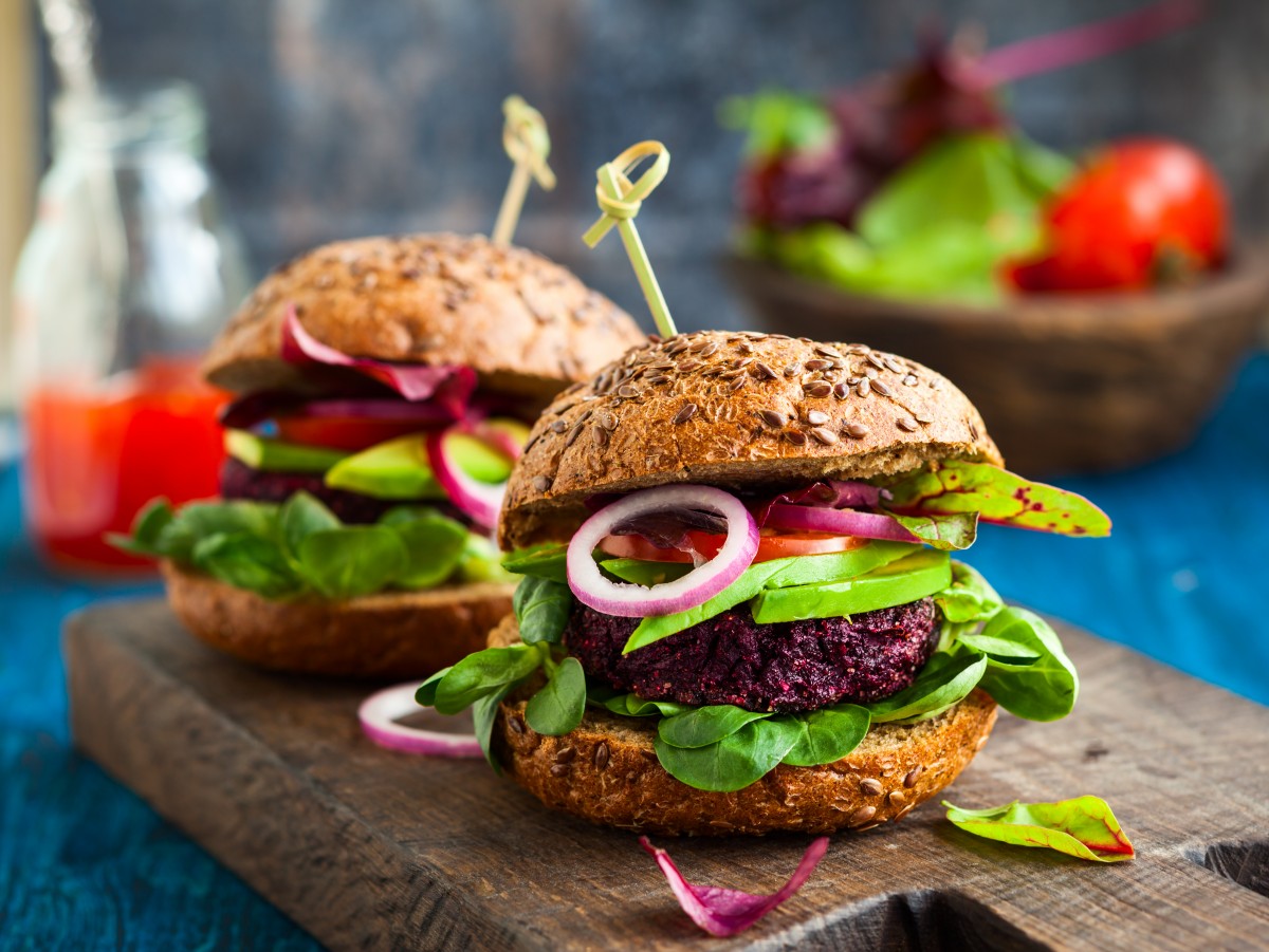 Red beet burger