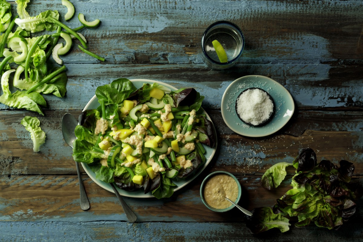 Salad with green beans and coconut dressing.