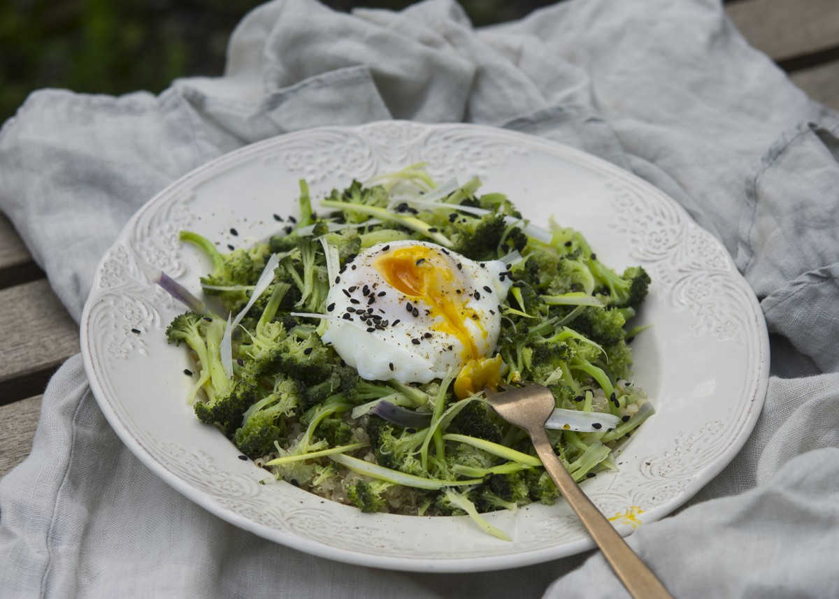 Salteado de brócoli y quinoa