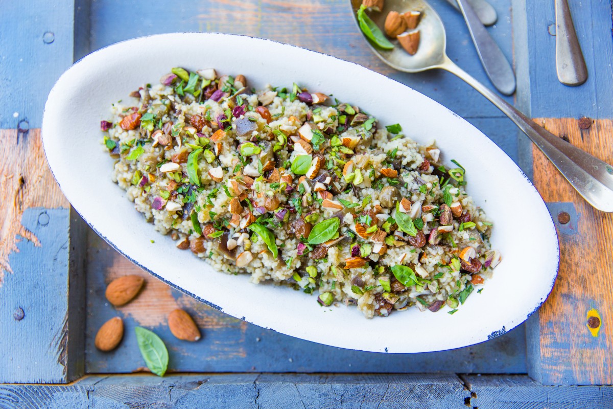 Siciliaanse couscous salade met aubergine en pistachenoten