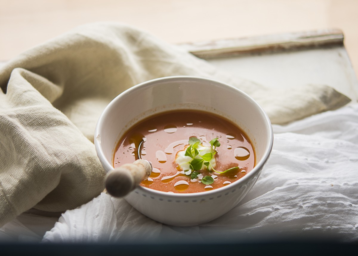 Sopa de tomates cherry confitados 