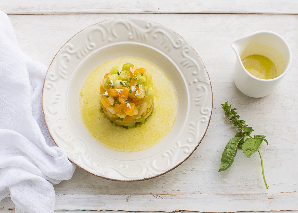 Tartar de tomates tricolor