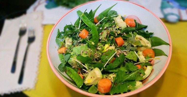 Mixed Green Leaf Salad With Sprouts Love My Salad