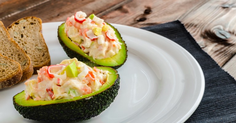 Wiskundig Zullen Kabelbaan Peruaanse gevulde avocado met garnalen en krab | Love my Salad