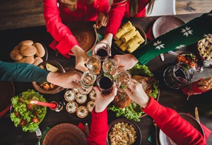 Magia sostenibile a tavola: un pranzo di Natale sotto i 20 euro, senza sprechi!