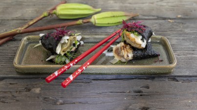 Vegetarische sushi van aubergine