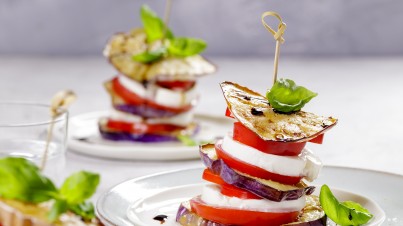 Torre de Tomate , Berinjela e Mozzarella 