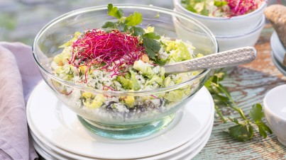 Colourful and crunchy cauliflower rice salad