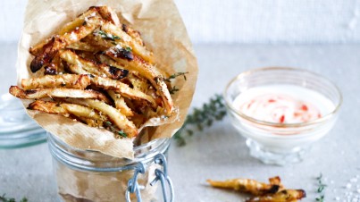 Celeriac oven chips with spicy dip