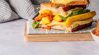 Toast con formaggio e  kimchi