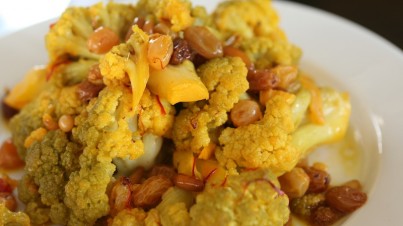 Cauliflower salad with saffron