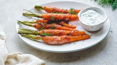 Spicy roasted carrots with dill dip