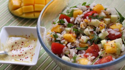 Wild rice salad with mango and tomato