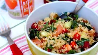 Couscous-Salat mit frischem Rucola