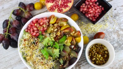 Ensalada con uvas Y tomatitos cherrys