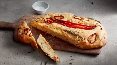 Greek bread with cinnamon and bell pepper