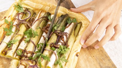 Creamy leek and bacon quiche