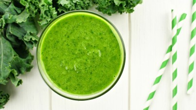 Kale and banana salad smoothie