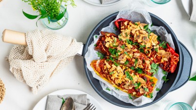 Mexikanische gefüllte, vegetarische Paprika 