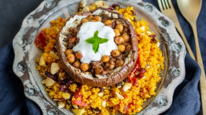 Gefüllte Aubergine mit Kichererbsen und Bulgur