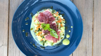 Tonno con verdure aromatizzate agli agrumi di Sicilia Tonno con verdure aromatizzate agli agrumi di Sicilia