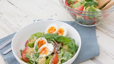 Aardappelsalade met Crunchy Cos en Parmezaanse kaas