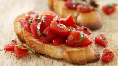 Bruschetta con pomodori freschi