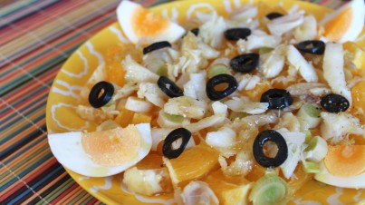 Ensalada de naranja, cebolleta y bacalao