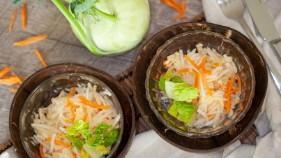 Karottensalat mit Apfel und Kohlrabi