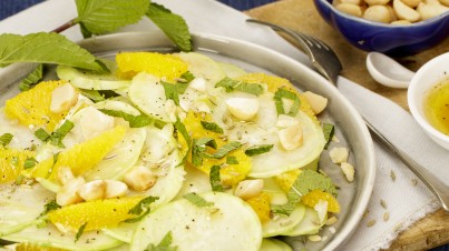 Carpaccio di cavolo rapa con formaggio di capra