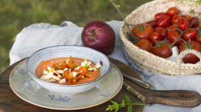 Salmorejo con manzana 