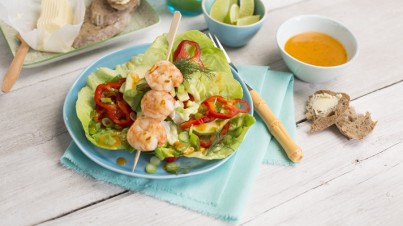 Ensalada de aguacete con gambas y pimientos