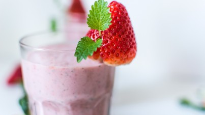 Strawberry and melon milkshake 