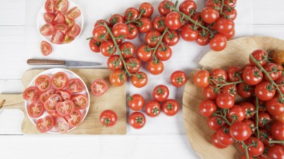 Ensalada de tomate relleno