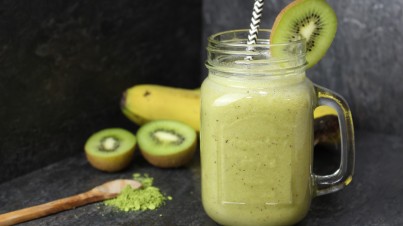 Smoothie de té Matcha, kiwi y plátano Smoothie de té Matcha, kiwi y plátano